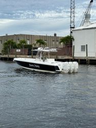 37' Intrepid 2007 Yacht For Sale